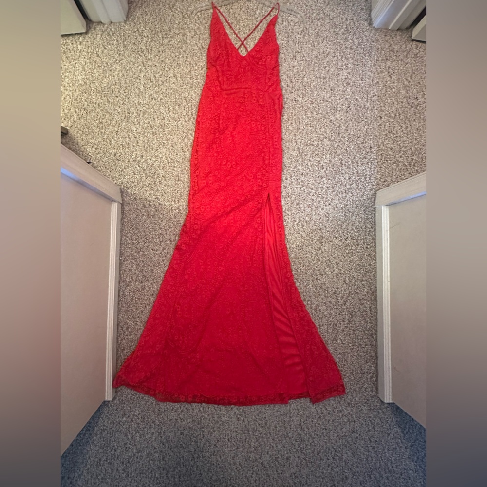NWT Red Lace Criss-Cross Spaghetti Strap Maxi Dress with Slit
